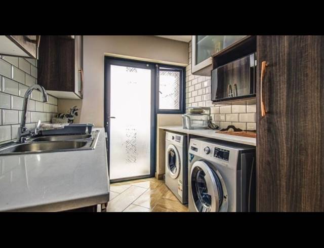 4 BEDROOM HOUSE FOR SALE IN GLEN MARAIS